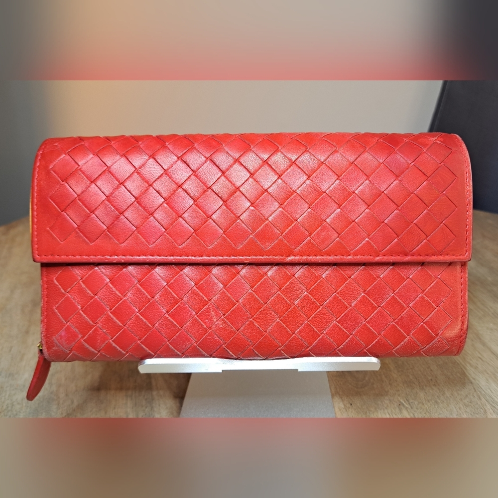 Bottega Veneta Intrecciatio Red Leather Wallet Clutch